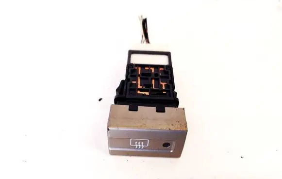 Nissan X-Trail T30 Windscreen/window heater switch 06016