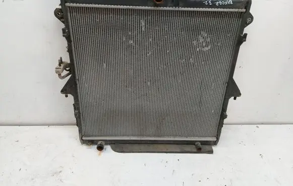 Ford Ranger Radiator set eb3g-8c342-b2a