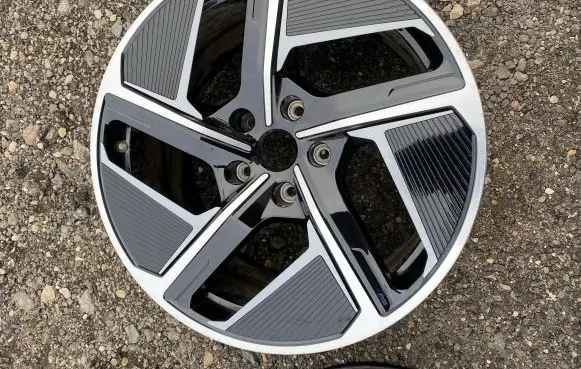 Audi RS Q8 R20 alloy rim 