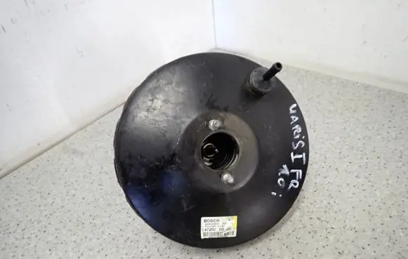 Toyota Yaris Brake booster 