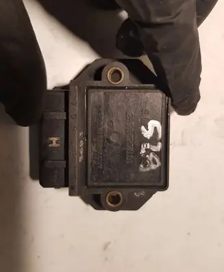 Opel Kadett E Ignition amplifier control unit 2576127001
