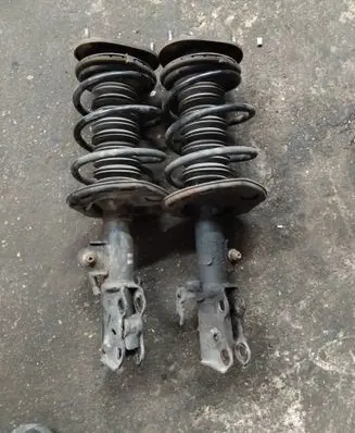 Toyota Auris E180 Front shock absorber/damper 