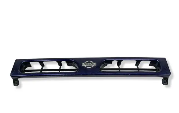 Nissan Terrano Front grill 623100F000