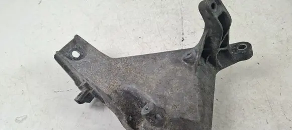 BMW 3 E90 E91 Engine mounting bracket 6760309