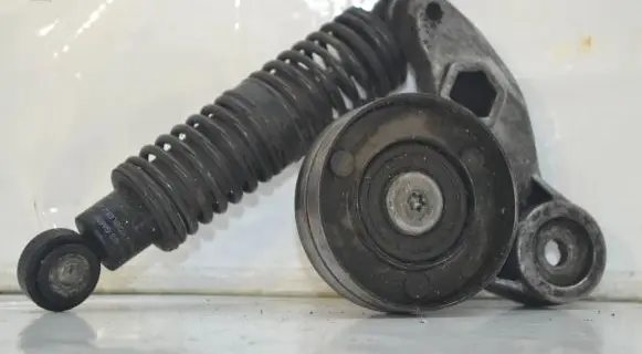 Audi A4 S4 B7 8E 8H Generator/alternator belt tensioner 059145283A