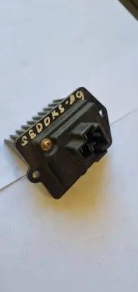 Mazda Xedos 9 Heater blower motor/fan resistor KJ180T001