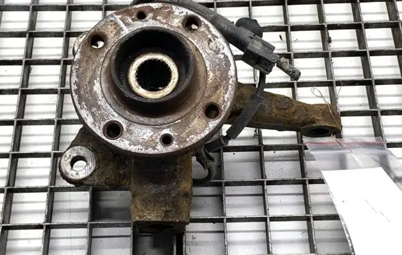 Renault Kangoo II Front wheel hub spindle knuckle 