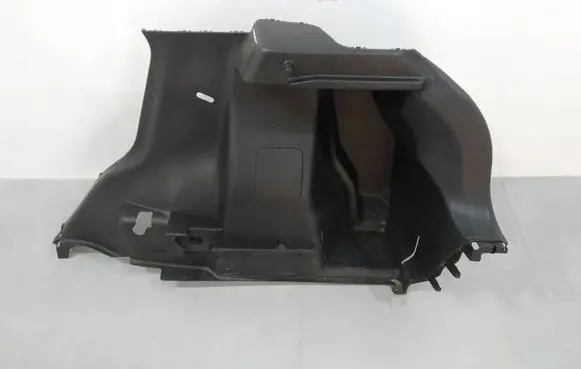 Suzuki Baleno IV Front door card panel trim 