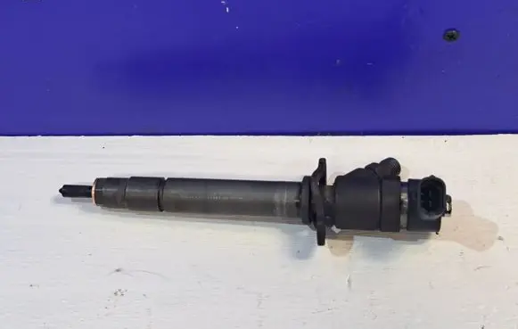 Volvo S60 Fuel injector 0445110078 8658352