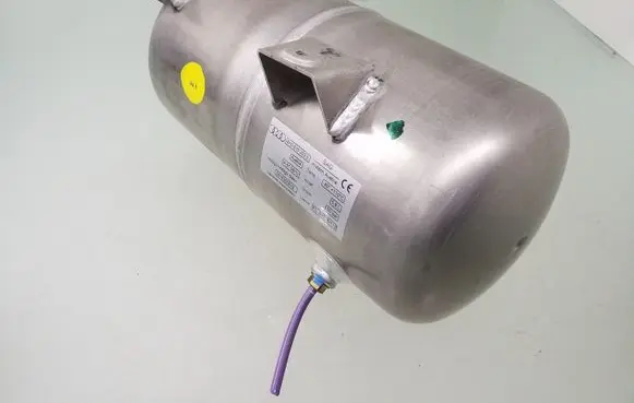 Audi A8 S8 D4 4H Air suspension tank/reservoir 4H0616203E