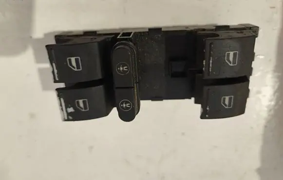 Volkswagen Touareg I Electric window control switch 7L6959857C