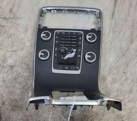 Volvo V60 Climate control unit 31351653