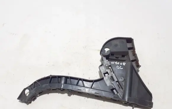 Rear bumper mounting bracket