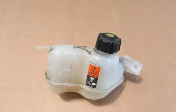 Nissan Qashqai Coolant expansion tank/reservoir 