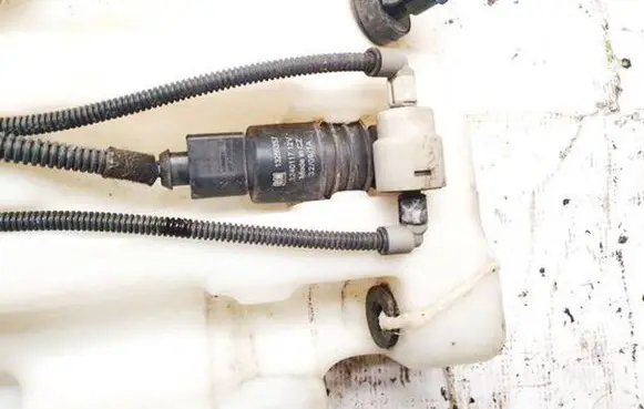 Opel Insignia A Windscreen/windshield washer pump 3240117 13250357