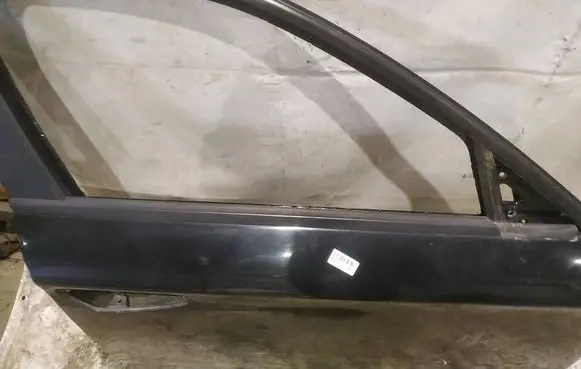 Alfa Romeo 159 Front door glass trim molding