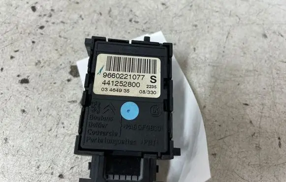 Citroen C5 Seat control switch 9660221077 441252800 03464935