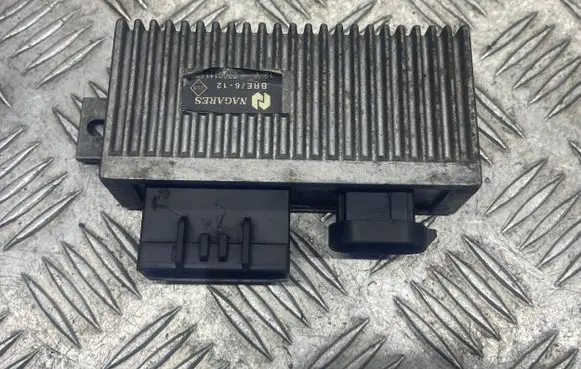 Renault Scenic I Glow plug pre-heat relay 7700111525