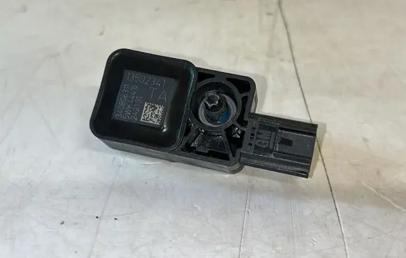 Opel Insignia A Airbag deployment crash/impact sensor 13502341