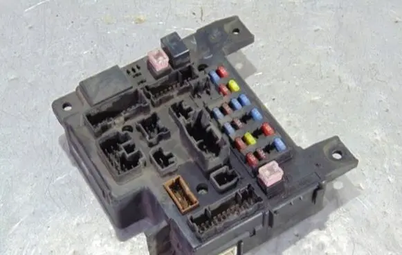 Mitsubishi Lancer X Fuse module 8637A321