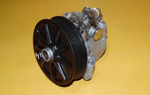 Ford Mondeo MK IV Power steering pump AG903A733AA