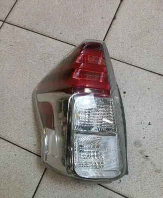 Toyota Prius+ (ZVW40) Rear/tail lights