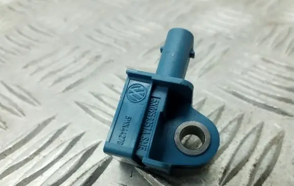 Volkswagen Jetta VI Airbag deployment crash/impact sensor 5K0959351A