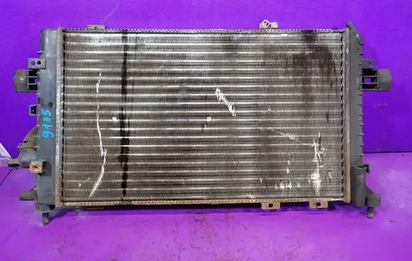 Opel Astra H Coolant radiator 