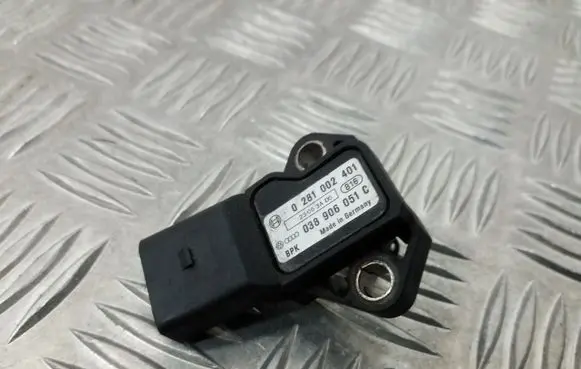 Volkswagen Golf VI Air pressure sensor 0281002401