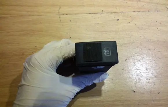 Audi A4 S4 B5 8D Windscreen/window heater switch 4D0941503