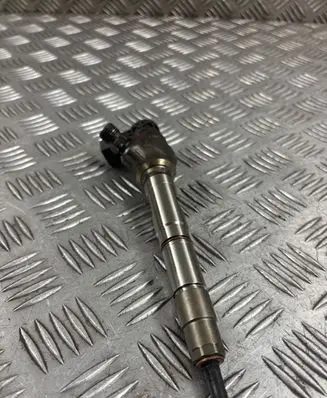 Audi A6 S6 C7 4G Fuel injector 04L130277AE