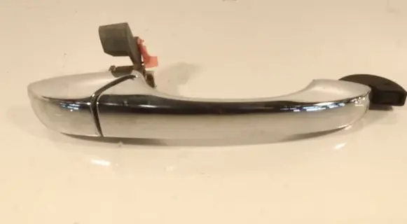 Chrysler 300 - 300C Front door exterior handle/bracket 050658000A