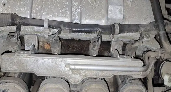 Mazda 3 I Fuel main line pipe 