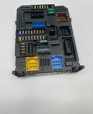 Citroen Jumpy Fuse module 9819851280 0591840489 28550129