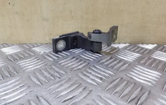 Audi A4 S4 B6 8E 8H Front door upper hinge