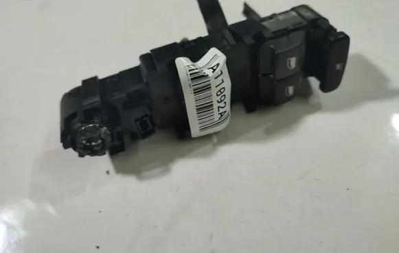 Citroen C4 I Electric window control switch 700082987