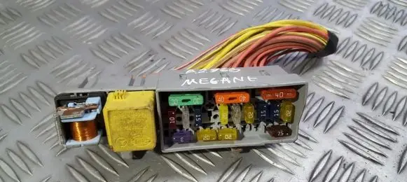 Renault Megane II Fuse box set 13251ghw