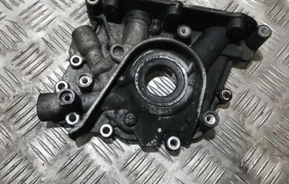 Ford Focus Oil pump 98mm6604ad