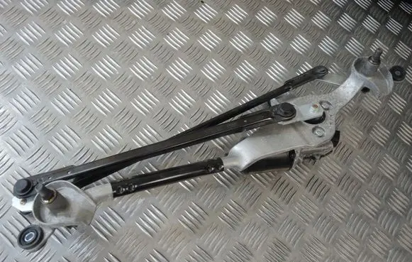 KIA Stinger Front wiper linkage and motor 98110