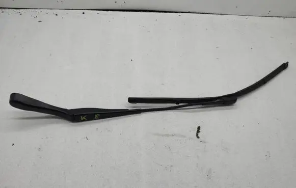 Mercedes-Benz C W205 Front wiper blade arm A2058203301
