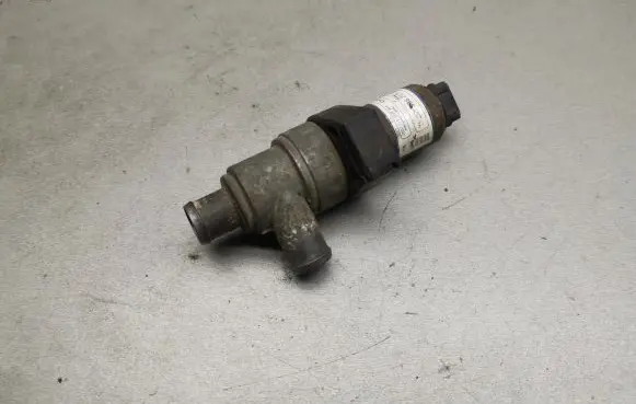Volkswagen Golf III Idle control valve (regulator) 037906457C