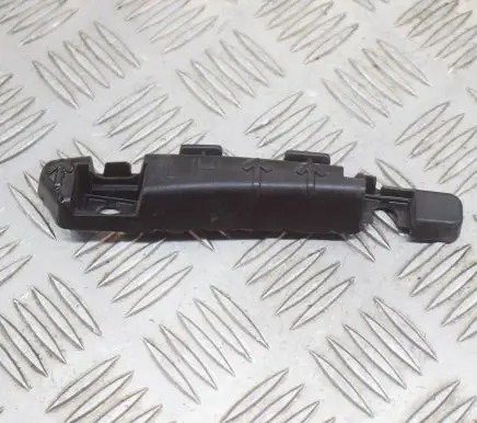 Hyundai Kona I Front bumper mounting bracket