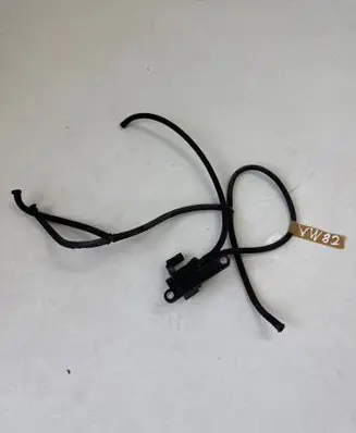 BMW 1 F20 F21 Vacuum valve 70478502 8570591 17T214