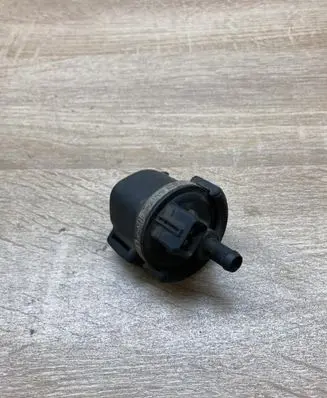 Volkswagen Tiguan Vacuum valve 058133459 421159