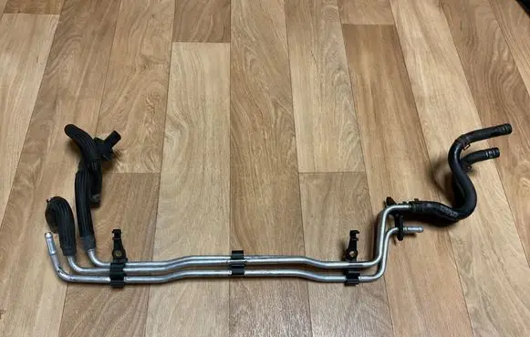 Volkswagen PASSAT B6 Fuel line pipe 1K0130307P
