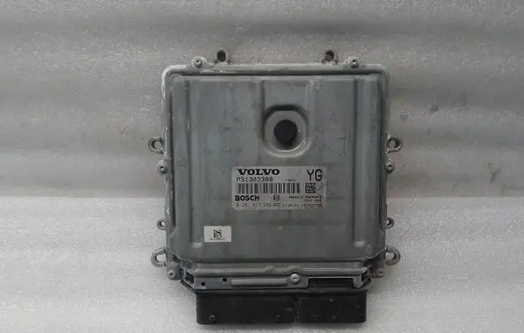 Volvo V70 Engine control unit/module P31303388 0281015286 1039S33755