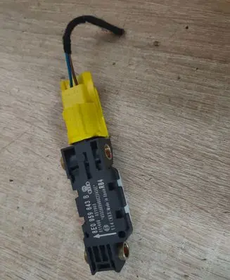 Audi A4 S4 B7 8E 8H Airbag deployment crash/impact sensor 8E0959643B