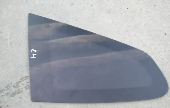 Nissan Qashqai+2 Rear side window
