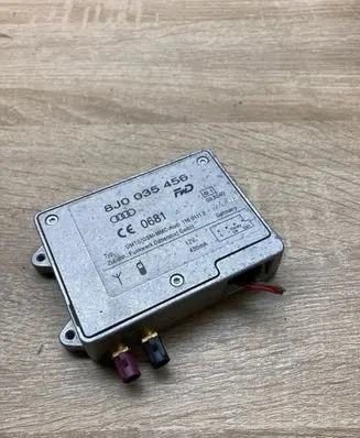 Audi A5 8T 8F Aerial antenna amplifier 8J0035456