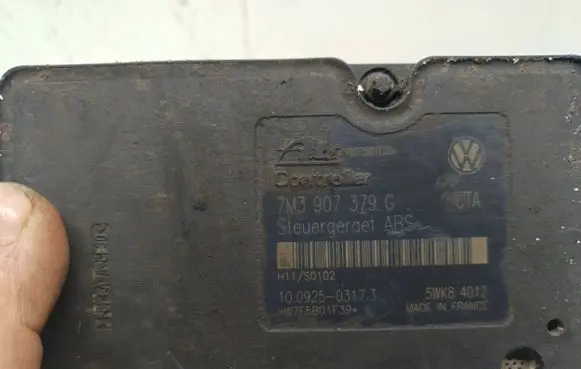 Volkswagen Sharan ABS Pump 7M3614111Q